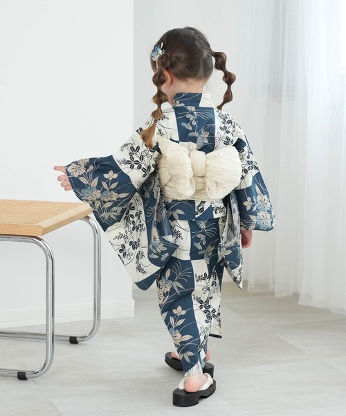 キッズ浴衣3点セット ニコアンティーク 鉄紺の変わり市松と小菊（浴衣）｜utatane（ウタタネ）