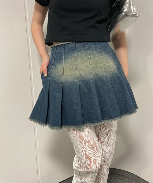 WEGO（ウィゴー）の「WEGO/ヴィンテージウォッシュデニムプリーツスカパン（デニムスカート・レディース・ブラック系その他/スカイブルー/ブルー系1・FREE）」の17枚目の写真