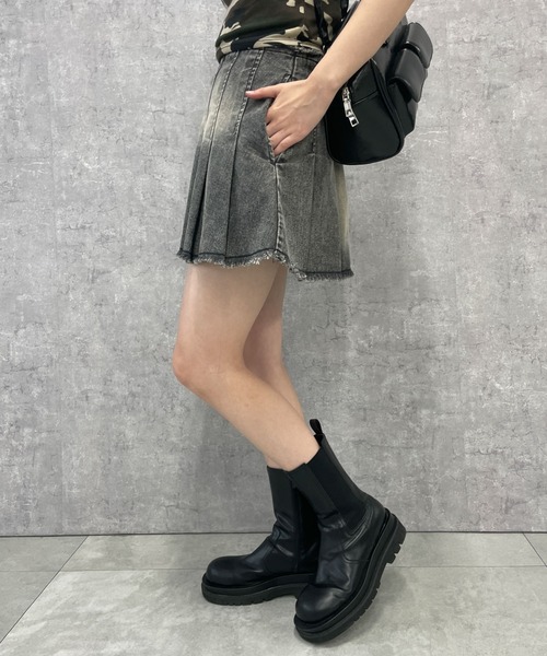 WEGO（ウィゴー）の「WEGO/ヴィンテージウォッシュデニムプリーツスカパン（デニムスカート・レディース・ブラック系その他/スカイブルー/ブルー系1・FREE）」の10枚目の写真