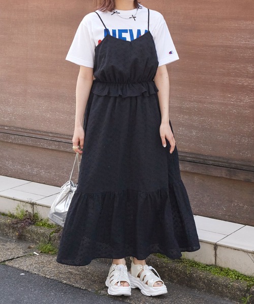 w closet（ダブルクローゼット）の「カットワーク刺しゅうウエスト