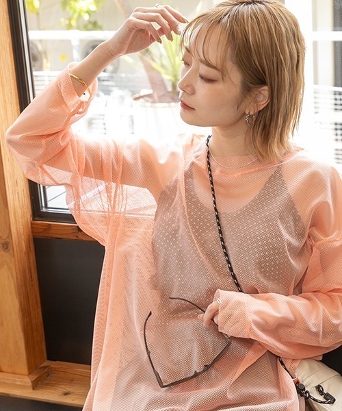 ad thie(アドティエ)の「オーバーサイズ・カラバリ豊富 メッシュトップス(Tシャツ/カットソー・レディース・ピンク/オフホワイト/ライトブルー/ミント/イエロー/オレンジ/ライトグリーン・FREE)」の10枚目の写真