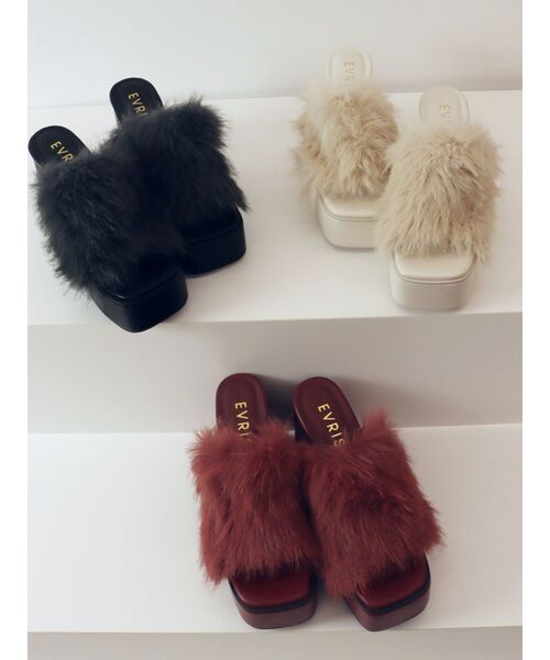 EVRIS(エヴリス)の「フェイクファーサボ(サンダル・レディース・レッド/ホワイト/ブラック・SMALL/LARGE/MEDIUM)」の5枚目の写真