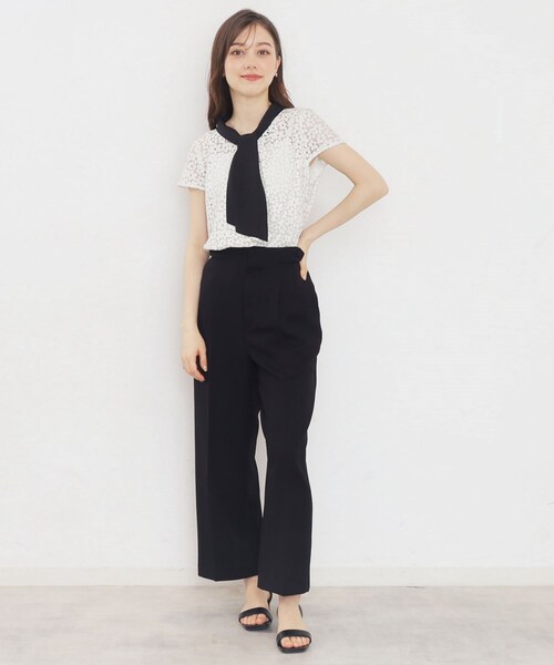 index(インデックス)の「◆ミニフラワーレースボウタイブラウス【洗濯機洗い可/イージーアイロン】(シャツ/ブラウス・レディース・ブルー系5/ベージュ系その他7/チャコール/アイボリー系4・36/42/40/38)」の6枚目の写真