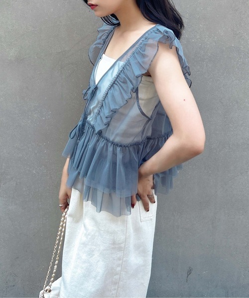 INGNI(イング)の「チュールリボンベストトップス(ベスト・レディース・グレー/ブラック/アイボリー・M)」の21枚目の写真