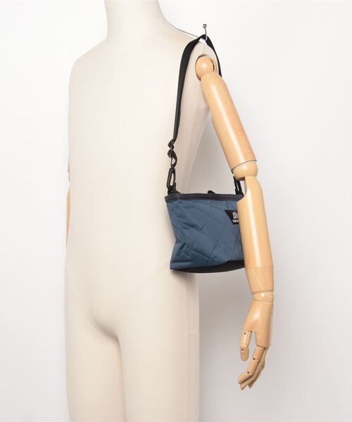 GREGORY(グレゴリー)の「イージーショルダー EASY SHOULDER ネイビー/キルティッド(ショルダーバッグ・メンズ・ネイビー・ONE SIZE)」の7枚目の写真