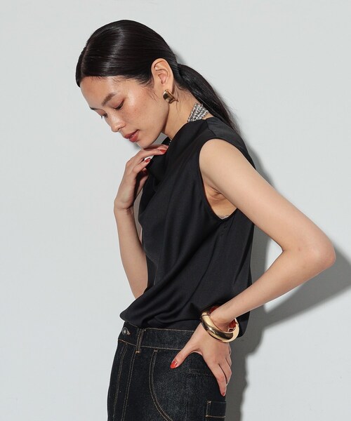 GALLEST（ギャレスト）の「◆ドレープサテンブラウス（シャツ/ブラウス・レディース・ベージュ/ブラック・38）」の4枚目の写真