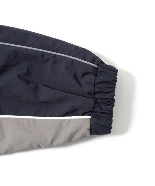 GLAZOS（グラソス）の「【大人向けサイズあり】パイピングジップアップジャケット（ブルゾン・キッズ・ブラック/ネイビー・S/M/L/LL）」の3枚目の写真