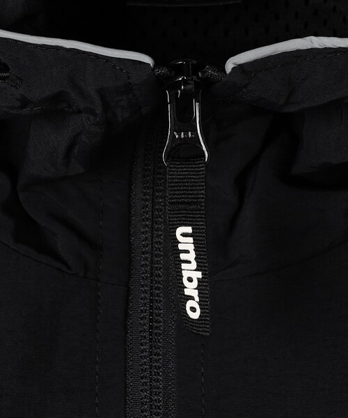 UMBRO（アンブロ）の「UMBRO（アンブロ）別注アノラックパーカー（パーカー・レディース・ブラック/オフホワイト・FREE）」の17枚目の写真