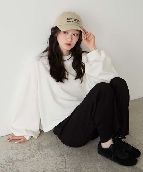forksy.(フォルクシー)の「【forksy.】<エブリデイシリーズ>オーバーサイズスウェッティーシャツ(Tシャツ/カットソー・レディース・杢グレー/ブラック/アイボリー/ネイビー/ミント/ダークブラウン/ダークブルー/プラム/ブラック系/チャコール/グレイッシュブルー/グレー系/ライトベージュ/ライトブルー/ブラウン系/スモークピンク/ダークグリーン/バーガンディー/チェリーレッド/テラコッタ/ネイビー系/ブラウン系1/グレー系1/オフホワイト/カーキ・FREE/SHORT)」の2枚目の写真