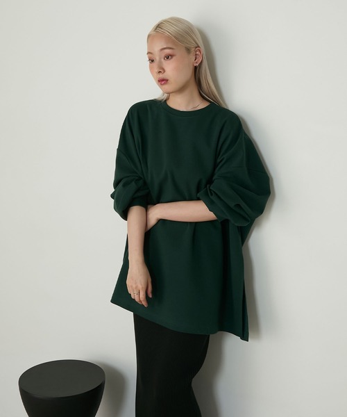 forksy.（フォルクシー）の「【forksy.】<エブリデイシリーズ>オーバーサイズスウェッティーシャツ（Tシャツ/カットソー・レディース・杢グレー/ブラック/アイボリー/ネイビー/ミント/ダークブラウン/ダークブルー/プラム/ブラック系/チャコール/グレイッシュブルー/グレー系/ライトベージュ/ライトブルー/ブラウン系/スモークピンク/ダークグリーン/バーガンディー/チェリーレッド/テラコッタ・FREE/SHORT）」の11枚目の写真