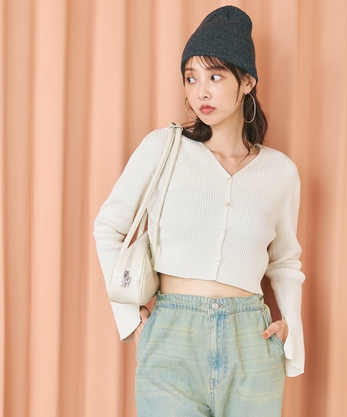 現行モデル/芸能人着用✨プラダ クロップド コットン カーディガン ロゴ ニット 現行モデル/芸能人着用✨プラダ クロップド コットン