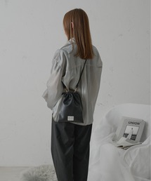 leather like  drawstring pochette / レザーライク巾着ポシェット