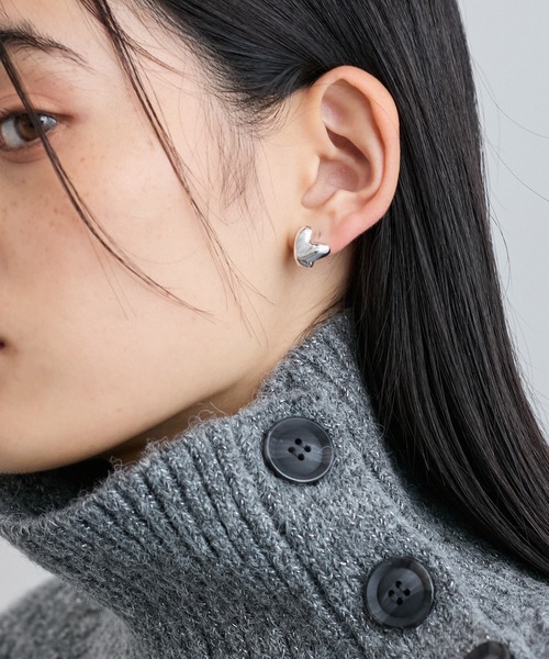 VIS（ビス）の「ハートイヤリング（イヤリング・レディース・シルバー/ゴールド・FREE）」の2枚目の写真