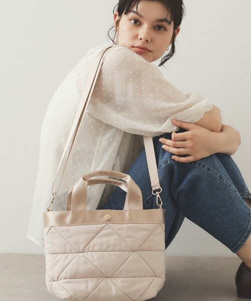 OPAQUE.CLIP（オペークドットクリップ）の「◆【2WAY】トライアングルミドルトートバッグ（トートバッグ・レディース・ベージュ/チャコールグレー/ブラック/グレー系4・00）」の15枚目の写真