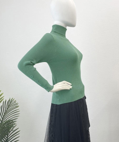 Miniministore（ミニミニストア）の「タートルネックニットトップス 袖口ボタン（ニット/セーター・レディース・ブラック/ピンクベージュ/ブラウン/グリーン・FREE）」の15枚目の写真
