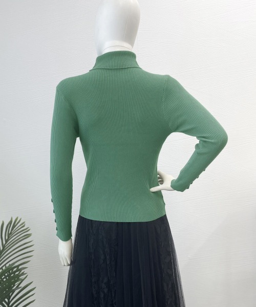 Miniministore（ミニミニストア）の「タートルネックニットトップス 袖口ボタン（ニット/セーター・レディース・ブラック/ピンクベージュ/ブラウン/グリーン・FREE）」の16枚目の写真