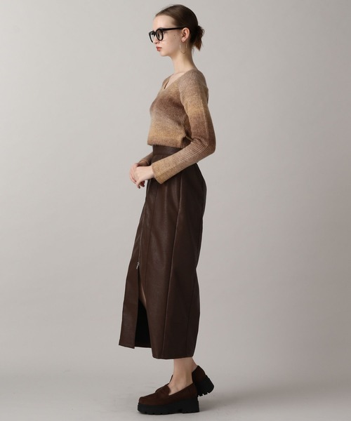 FOREVER 21（フォーエバー トゥエンティーワン）の「【2024FW】グラデクロップドニット（ニット/セーター・レディース・ブラック/ベージュ・FREE）」の4枚目の写真