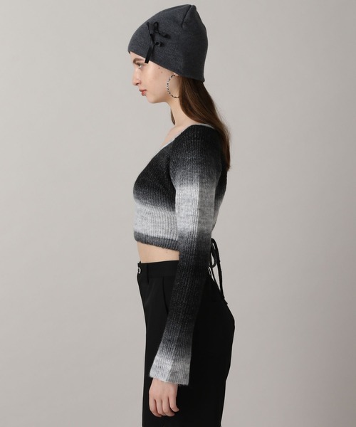 FOREVER 21（フォーエバー トゥエンティーワン）の「【2024FW】グラデクロップドニット（ニット/セーター・レディース・ブラック/ベージュ・FREE）」の13枚目の写真