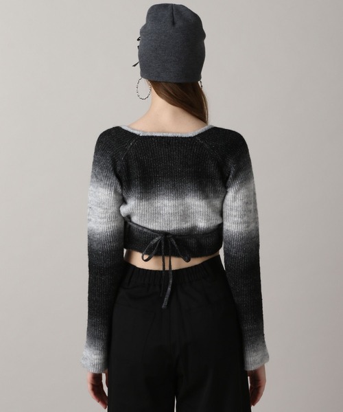 FOREVER 21（フォーエバー トゥエンティーワン）の「【2024FW】グラデクロップドニット（ニット/セーター・レディース・ブラック/ベージュ・FREE）」の14枚目の写真