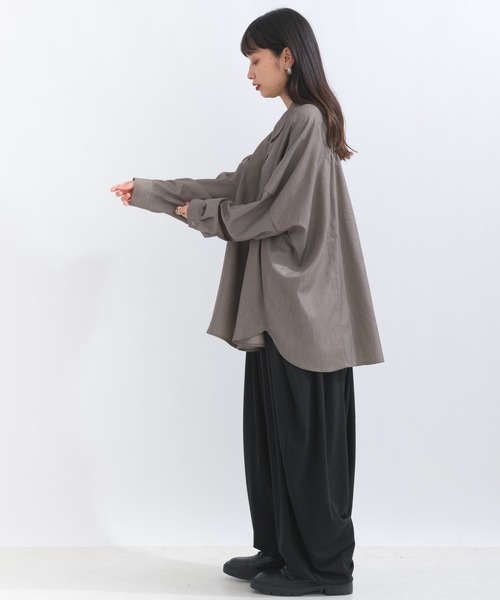 terrace（テラス）の「バックシャーリングシャツ（シャツ/ブラウス・レディース・チャコール/ベージュ/グレー・MEDIUM）」の15枚目の写真