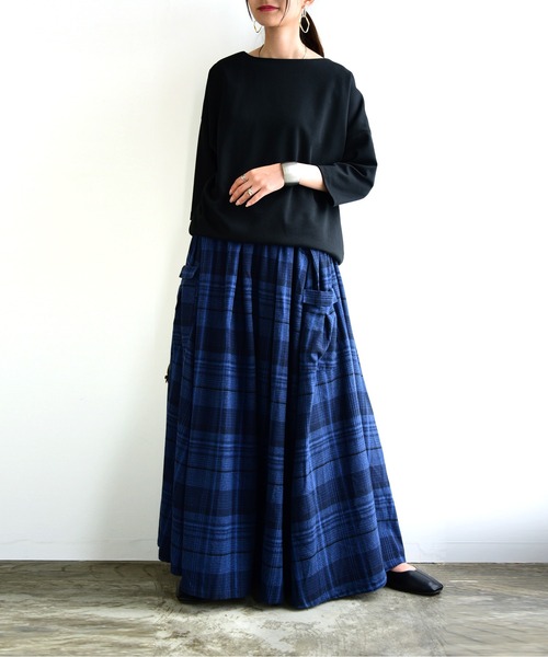 and it_（アンドイット）の「ネルチェック立体ポケットスカート（スカート・レディース・ブルー/ブラック/ブラウン・M-L）」の4枚目の写真