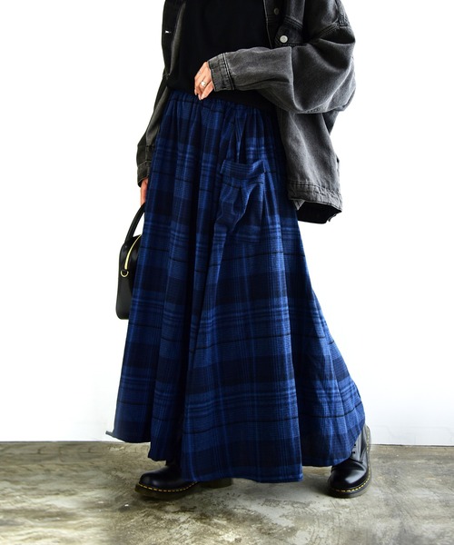 and it_（アンドイット）の「ネルチェック立体ポケットスカート（スカート・レディース・ブルー/ブラック/ブラウン・M-L）」の7枚目の写真