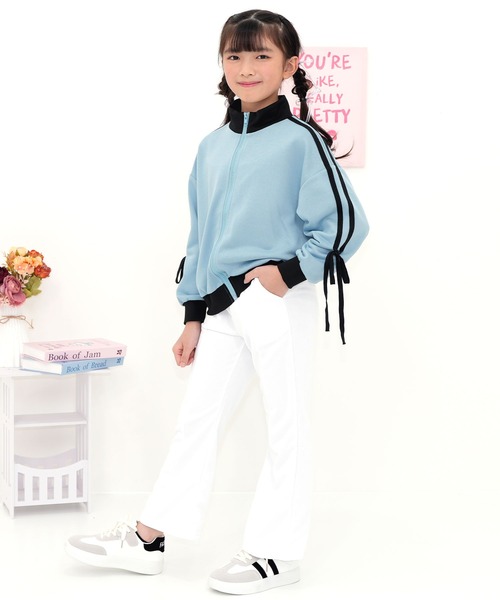 Bee des Bee（ビーデスビー）の「袖リボントラックジャケット（ブルゾン・キッズ・アイボリー/ライトブルー/ブラック/ピンク・110cm/100cm/150cm/140cm/130cm/120cm）」の22枚目の写真