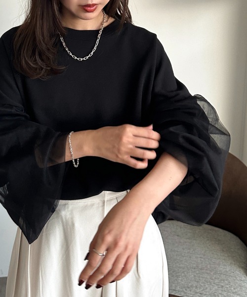 apres jour mignon(アプレジュールミニョン)の「袖チュールスウェット【ZOZOTOWN限定アイテム】(スウェット・レディース・パープル/グリーン/ブラック・X-LARGE/フリー)」の5枚目の写真