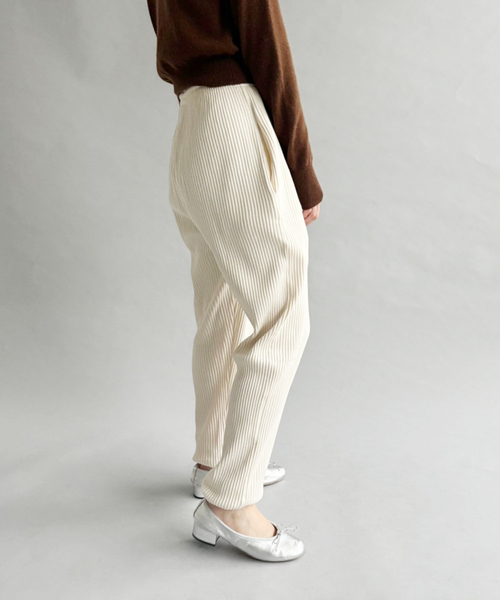 BASERANGE(ベースレンジ)の「【BASERANGE/ベースレンジ】SWEAT PANTS(その他パンツ・レディース・ブラック/ホワイト・XX-SMALL/X-SMALL)」の8枚目の写真