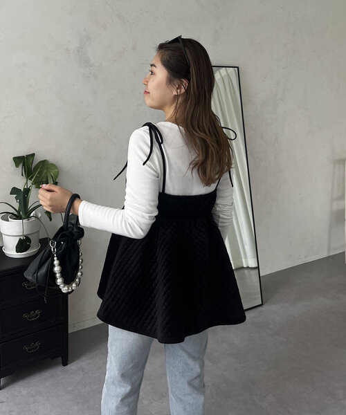 prose verse（プロズヴェール）の「【MOMO COLLECTION】キルティングベロアVネックペプラムビスチェ（キャミソール・レディース・ブラック・MEDIUM/LARGE）」の15枚目の写真