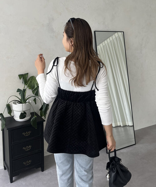 prose verse（プロズヴェール）の「【MOMO COLLECTION】キルティングベロアVネックペプラムビスチェ（キャミソール・レディース・ブラック・MEDIUM/LARGE）」の16枚目の写真