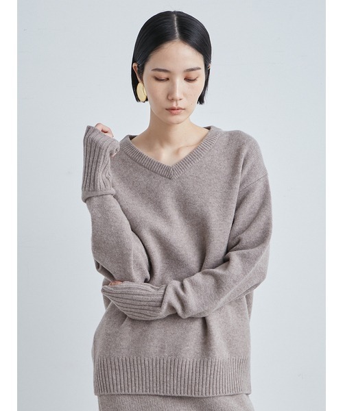 【新品】コンフォートＷＯＯＬＶネックニット＆フーディー 2点おまとめ❗️ MIESROHE（ミースロエ）の「コンフォートWOOLVネックNT（ニット