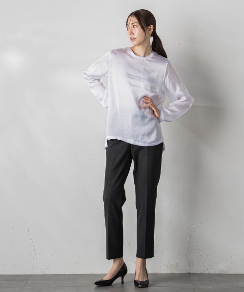 la.f…(ラエフ)の「【WEB&一部店舗限定】シアーサテンTブラウス(シャツ/ブラウス・レディース・ライトグレー/オフホワイト/ブラック・9号)」の11枚目の写真