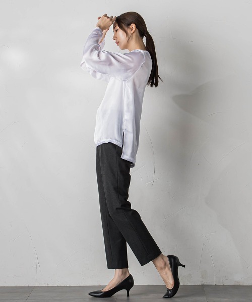 la.f…(ラエフ)の「【WEB&一部店舗限定】シアーサテンTブラウス(シャツ/ブラウス・レディース・ライトグレー/オフホワイト/ブラック・9号)」の12枚目の写真