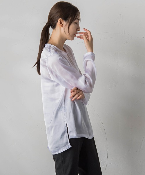 la.f…(ラエフ)の「【WEB&一部店舗限定】シアーサテンTブラウス(シャツ/ブラウス・レディース・ライトグレー/オフホワイト/ブラック・9号)」の5枚目の写真