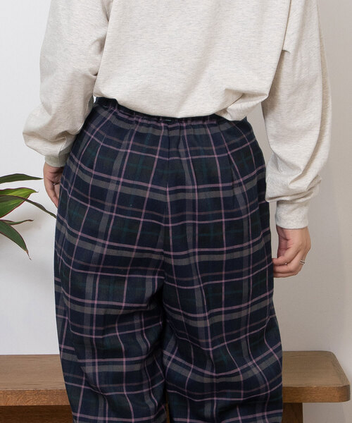 POU DOU DOU（プードゥドゥ）の「タータンチェックダブルリボンパンツ（その他パンツ・レディース・ダークブラウン/ネイビー・M）」の11枚目の写真