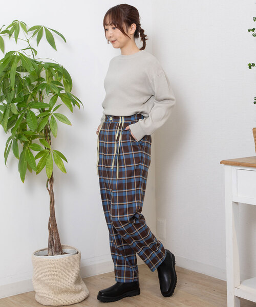 POU DOU DOU（プードゥドゥ）の「タータンチェックダブルリボンパンツ（その他パンツ・レディース・ダークブラウン/ネイビー・M）」の17枚目の写真