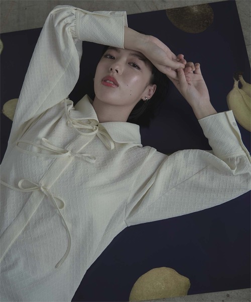 miette（ミエット）の「ビッグカラーフロントリボンブラウス（シャツ/ブラウス・レディース・アイボリー/ブラック/ピンク/ライトブルー・FREE）」の12枚目の写真