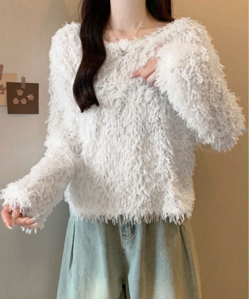 kirakiraShop(キラキラショップ)の「フェザー フリンジ ボリューム ニット トップス(ニット/セーター・レディース・ホワイト/ピンク/ブラック/ブルー・FREE)」の5枚目の写真