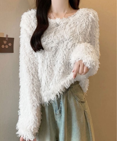 kirakiraShop(キラキラショップ)の「フェザー フリンジ ボリューム ニット トップス(ニット/セーター・レディース・ホワイト/ピンク/ブラック/ブルー・FREE)」の6枚目の写真