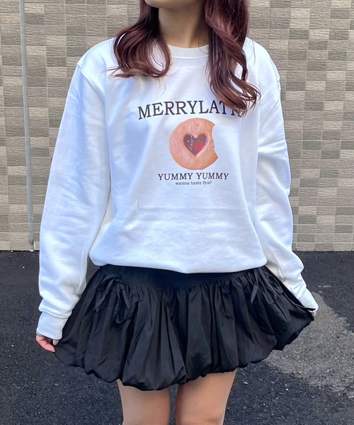 merrylatte(メリーラテ)の「【軽量】デザートプリントトレーナー スウェット(スウェット・レディース・ホワイト・LARGE)」の1枚目の写真