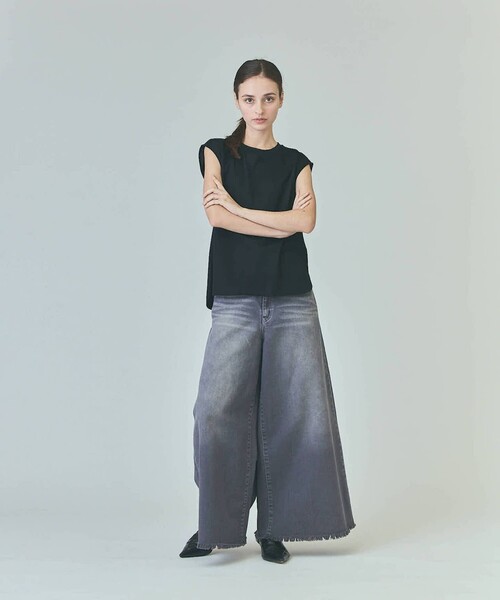 GRACE CLASS（グレースクラス）の「バックロゴ刺繍ノースリーブ（Tシャツ/カットソー・レディース・ホワイト/ブラック・36）」の14枚目の写真