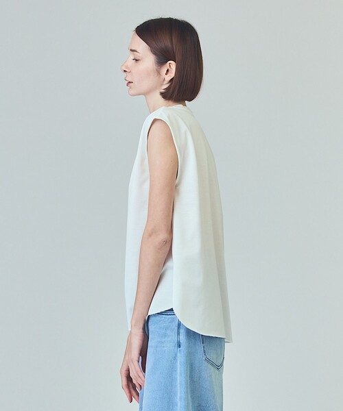 GRACE CLASS（グレースクラス）の「バックロゴ刺繍ノースリーブ（Tシャツ/カットソー・レディース・ホワイト/ブラック・36）」の7枚目の写真