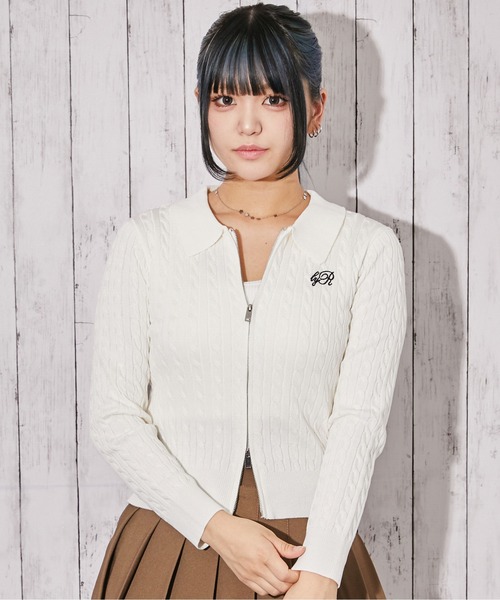 GORGE(ゴージ)の「《ケーブル編み×ジップアップ》レディース ニット カーディガン風トップス 羽織り 春秋冬(カーディガン/ボレロ・レディース・オフホワイト/その他/チャコール/ボルドー/ピンク/ライトブルー/ブラウン/ブルー/ブラック・F)」の2枚目の写真