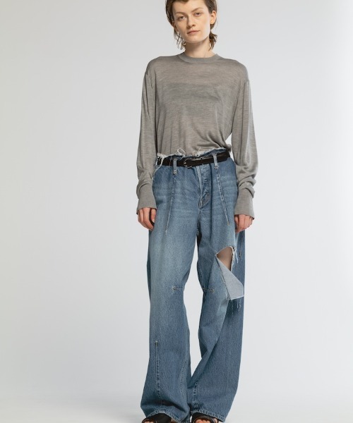 CINOH(チノ)の「デニムダメージワイドパンツ(デニムパンツ・レディース・ブルー・2/1)」の6枚目の写真