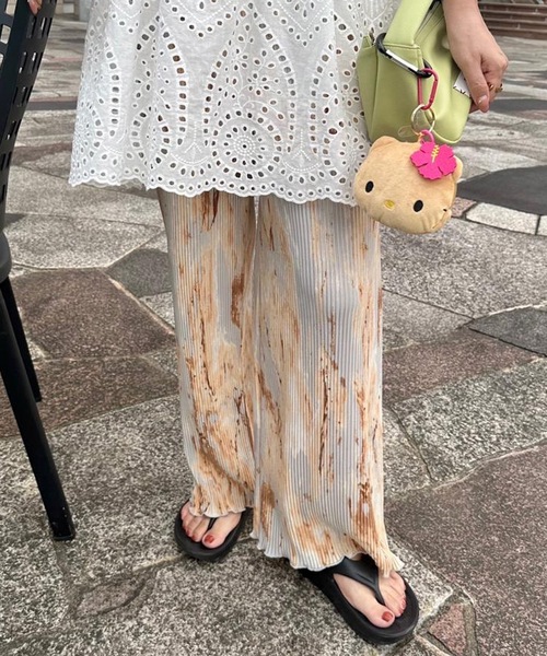 aquagarage（アクアガレージ）の「柄プリーツパンツ（その他パンツ・レディース・ブラウン系その他2/ブラック系その他2/ブルー系その他2/グレー系その他/ブラウン系その他/ブルー系その他3・M/L）」の19枚目の写真