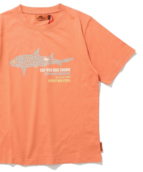 KRIFF MAYER Kid's Collection(クリフメイヤーキッズコレクション)の「【綿100%】楽LUCK-T(サメ)(Tシャツ/カットソー・キッズ・オレンジ/チャコール/オフホワイト/ネイビー・130/150/120/170/160/140)」の4枚目の写真