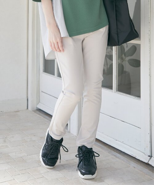 ikka（イッカ）の「GOKU楽パンツ スキニー（その他パンツ・レディース・コーラルピンク/ブラック/ネイビー/オフホワイト/ブルー・M/L/S）」の2枚目の写真