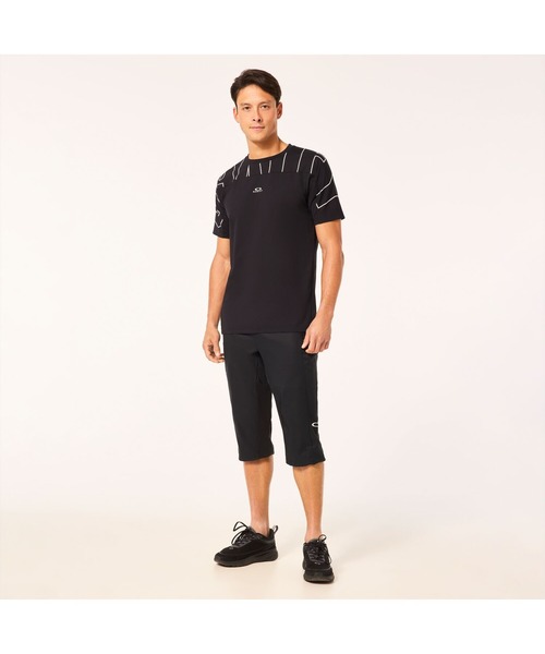 OAKLEY(オークリー)の「オークリ― ENHANCE SS GRAPHIC CREW 1.0 / KNIT TOP Tシャツ/ TRAINING スポーツ・トレーニング/OAKLEY(その他トップス・メンズ・ブラック/ホワイト・L/M/S)」の3枚目の写真