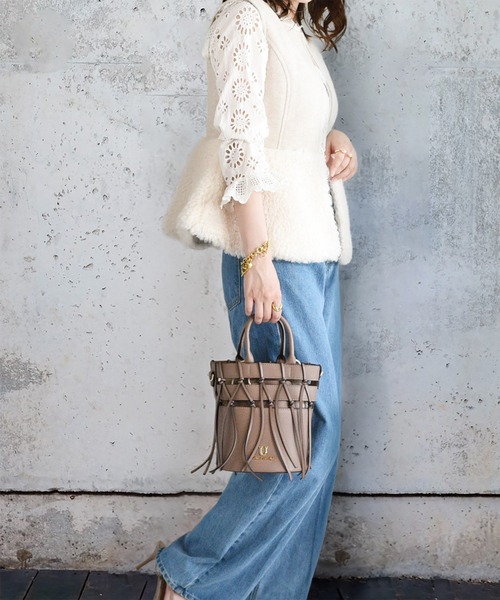 U（ユー）の「トレセ バスケットバッグ/ショルダー付き（ショルダーバッグ・レディース・レッド/ターコイズブルー/ブラック/アイボリー/ベージュ系その他/キャメル・FREE）」の12枚目の写真